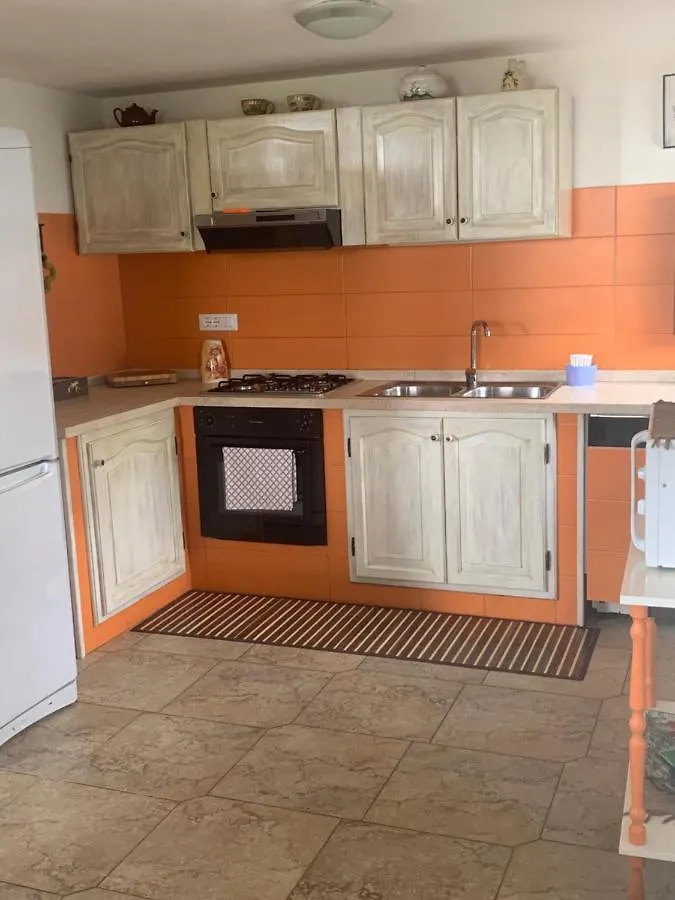 בית כפרי בית הארחה אורוסיי 	Casa Nerelie'S איטליה