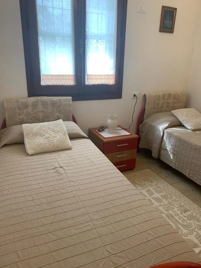 בית כפרי בית הארחה אורוסיי 	Casa Nerelie'S