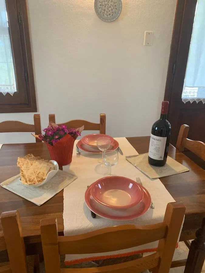 בית כפרי בית הארחה אורוסיי 	Casa Nerelie'S