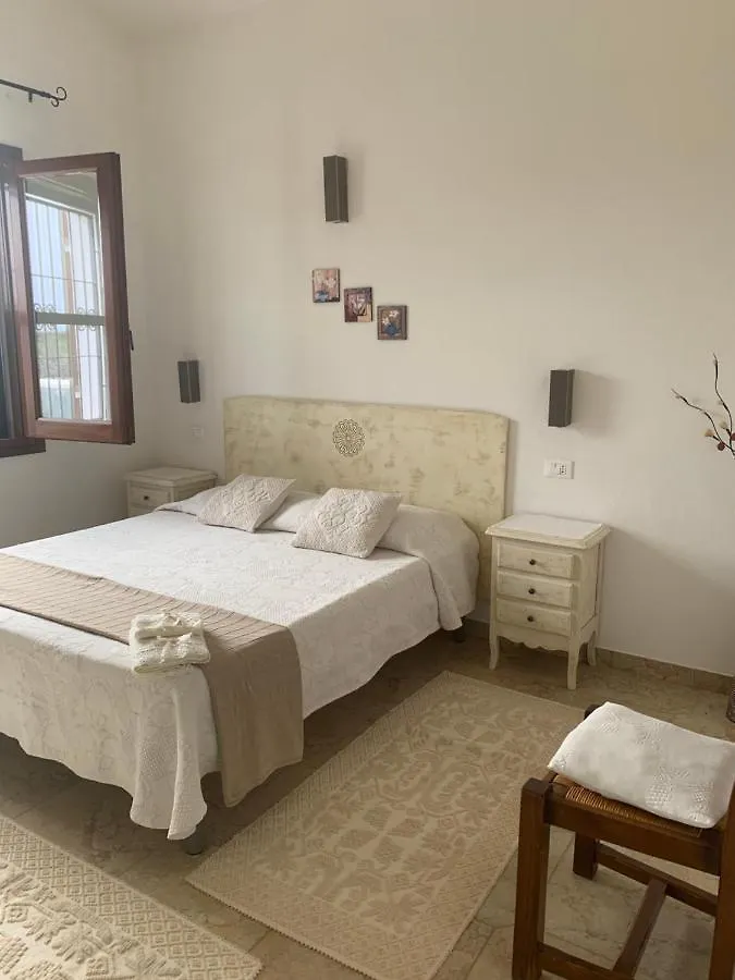 Hostal Casa Nerelie'S Orosei