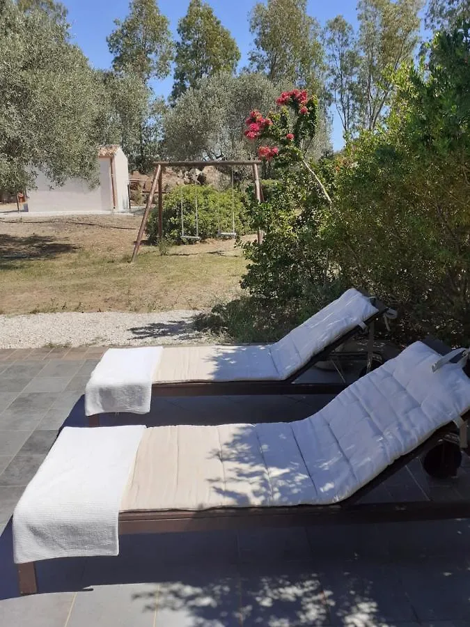 בית הארחה אורוסיי 	Casa Nerelie'S בית כפרי