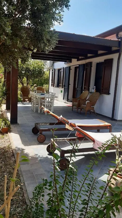 בית הארחה אורוסיי 	Casa Nerelie'S בית כפרי