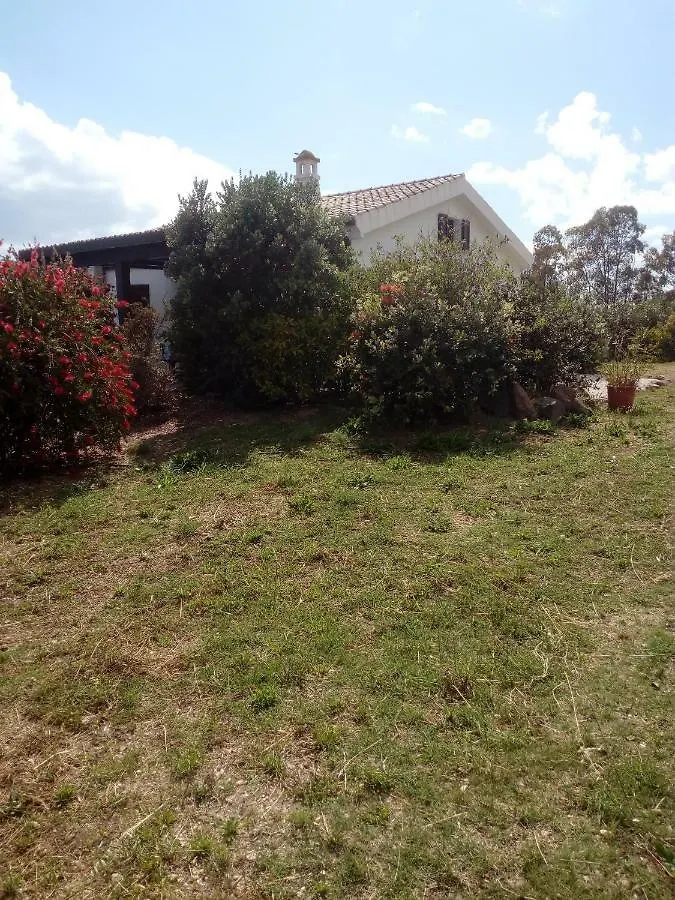 בית הארחה אורוסיי 	Casa Nerelie'S בית כפרי
